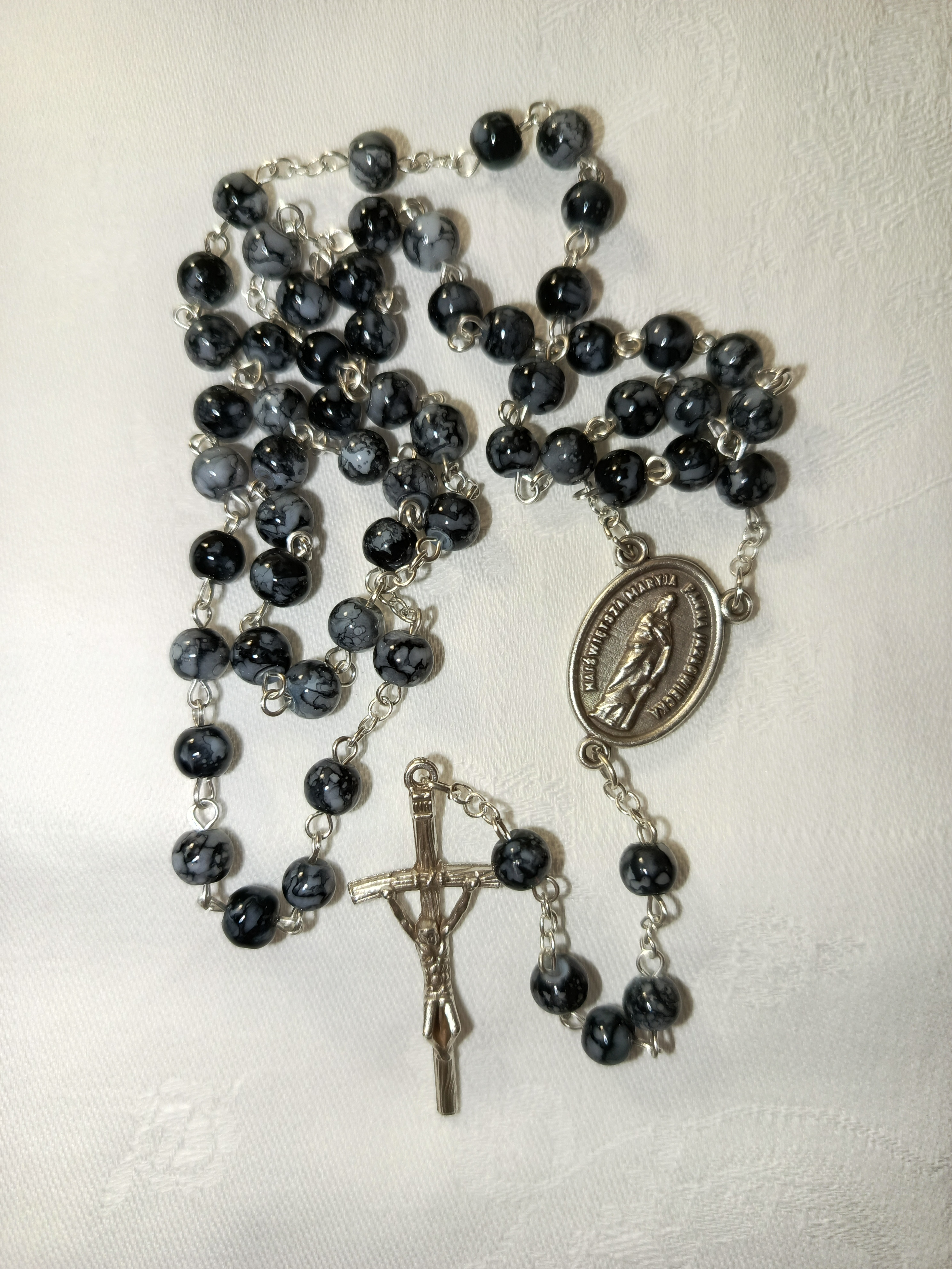 Różaniec z medalikiem NMP Jazłowieckiej